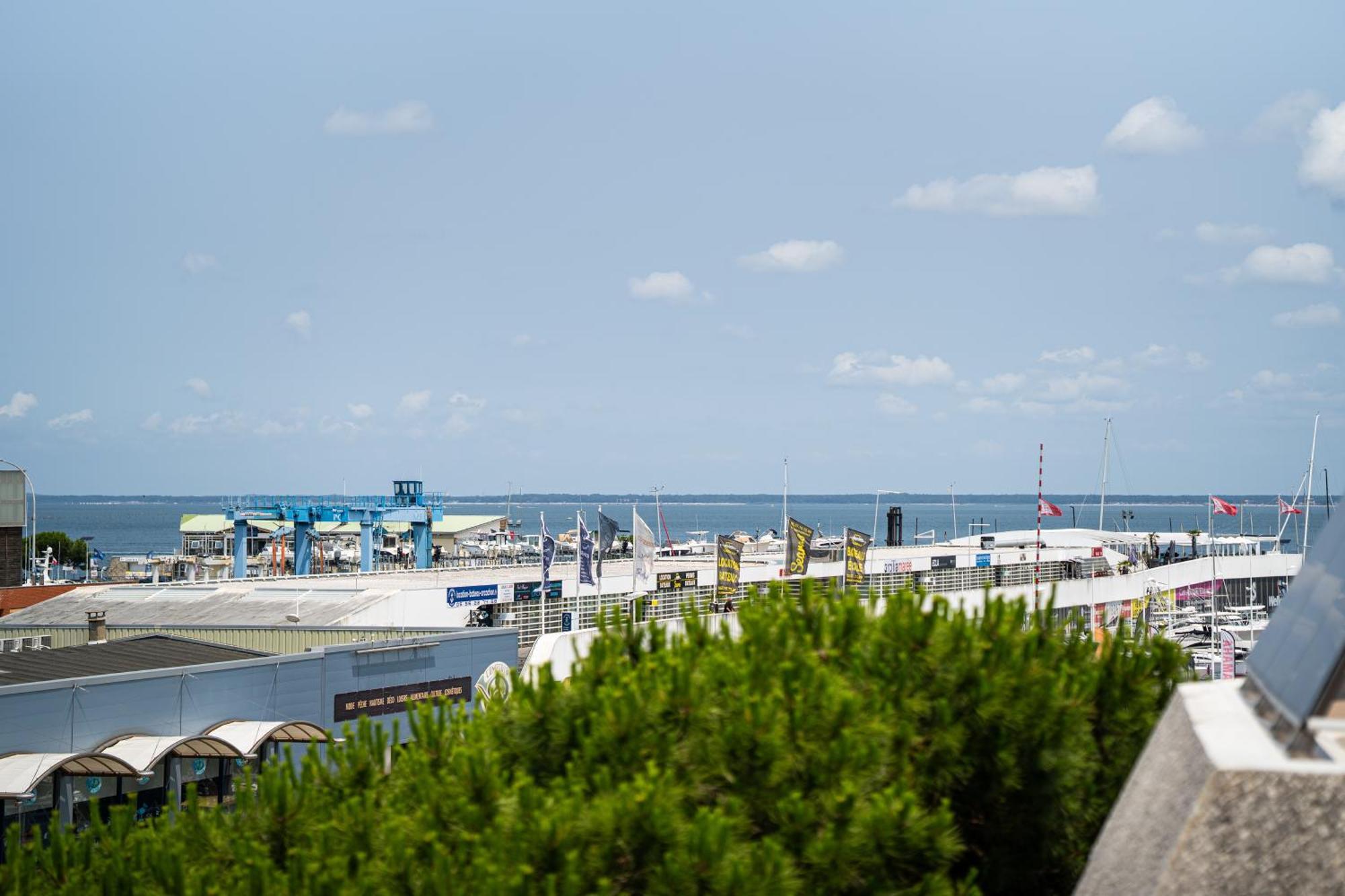 Piton Des Neiges - Nid Douillet Terrasse Vue Port Appartement Arcachon Buitenkant foto