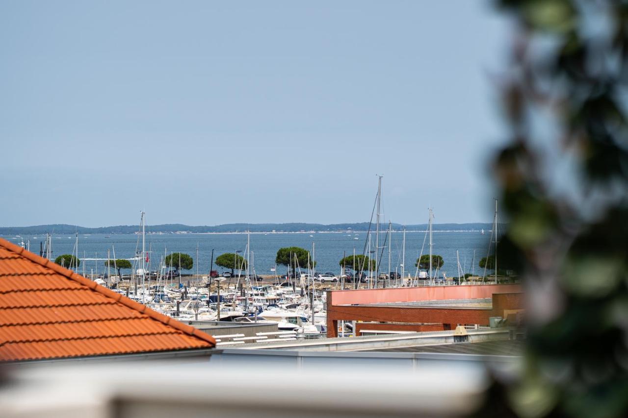 Piton Des Neiges - Nid Douillet Terrasse Vue Port Appartement Arcachon Buitenkant foto